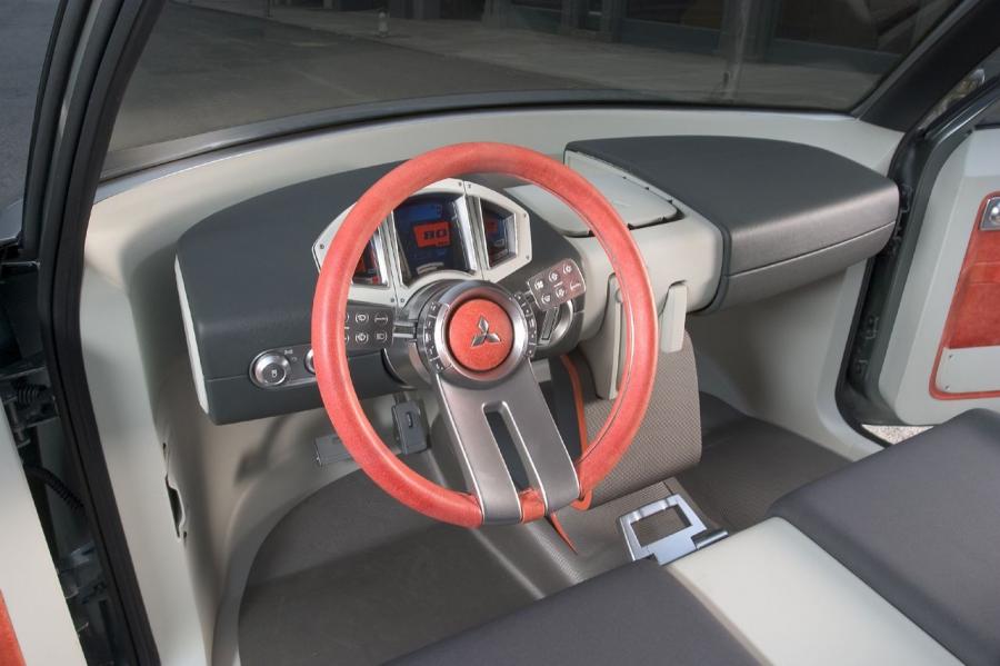  Mitsubishi Sport Truck Concept 2004 года  (фото 22 из 34)